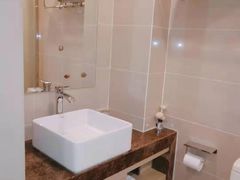 -柏曼酒店(合肥国购广场三里庵地铁店)