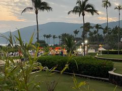 -亚龙湾希尔顿自助餐厅·海鲜·烧烤·沙滩BBQ·现场乐队