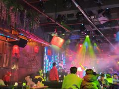 -喜鹊音乐酒馆(西街店)