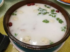 天目湖鱼头煲-老班长大酒店(海关大楼店)