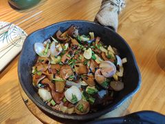 包烧野生牛肝菌-云海肴·汽锅鸡·云南菜(天山百盛优客店)