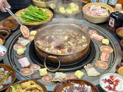 -阿山卓·野生菌火锅·纳西火塘烤肉