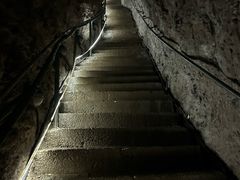 -贵阳猴耳天坑·极限酷玩公园