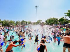 -欢乐水魔方水世界
