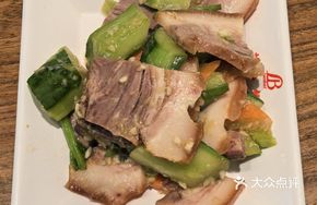 Cucumber with Braised Pork
