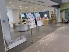 -华为授权体验店(中山公园来福士)