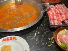 -憨孃孃·重庆老火锅(红山黑金店)