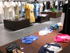 -URBAN REVIVO(七宝领展广场店)