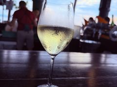 -Sunset Bar(丹绒亚路香格里拉店)