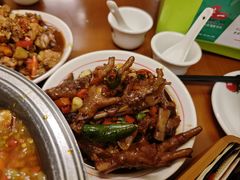 -堂瓦里·34年传统赣菜(第一街区店)