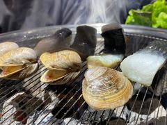 -围炉肉舍•炭烤活鳗•丹东海鲜烤肉(步行街店)