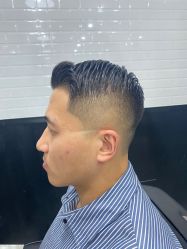 -MARTIN'S BARBER SHOP男士理发馆