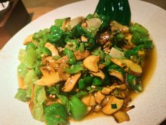 -一朵菌·野生菌探索家火锅(南亚店)