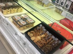 -绿姿鲜奶烘焙(新城花园店)