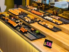 -滨海尚泰美食广场