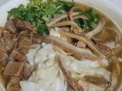 -花溪王记牛肉粉(四季花溪商场店)