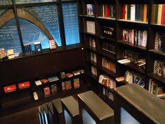 -钟书阁(松江泰晤士小镇店)