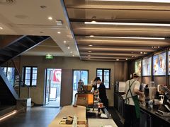 -星巴克臻选(上海今潮8弄店)