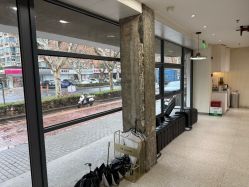 -PE SALON