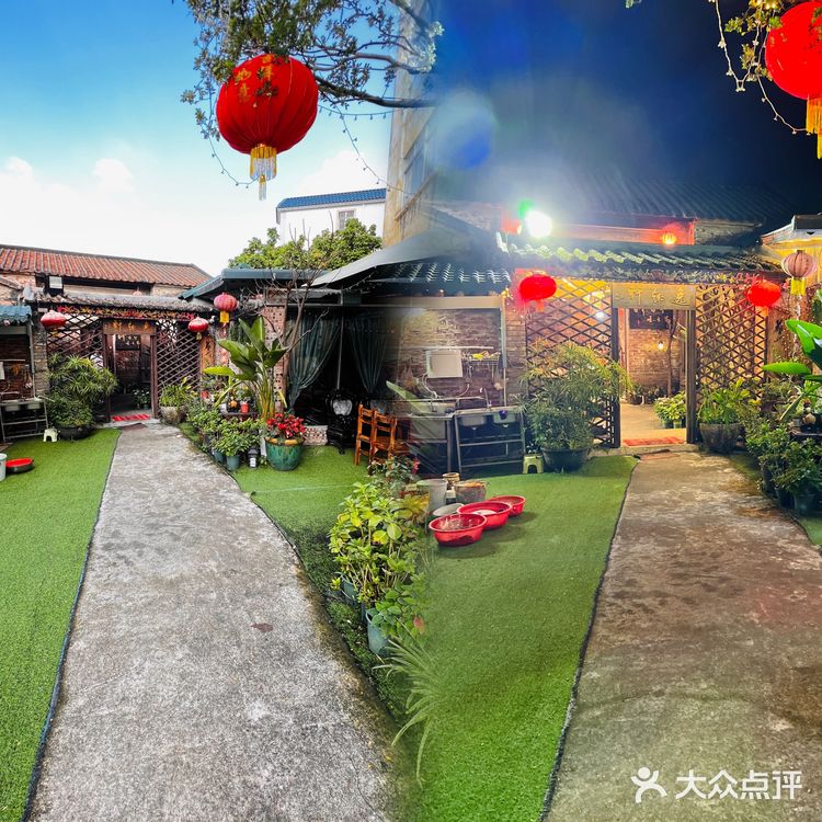 私人订制饭堂，又可以唱k，很正的一个聚餐地方