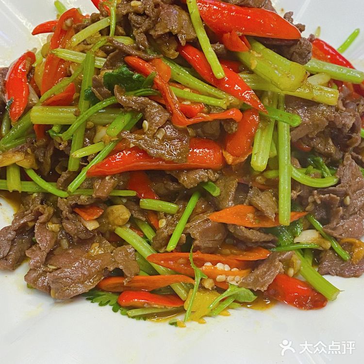 排队2小时也要吃的跷脚牛肉！值得N刷！