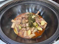 招牌铁锅炖-老东北大铁锅·烧烤·东北菜