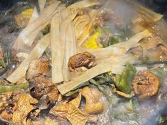 -锅老头海鲜铁锅炖