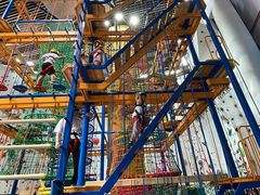 -山之巅攀岩馆(太古城店)