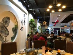 大堂-魏铭鱼头捞饭(晋阳路店)