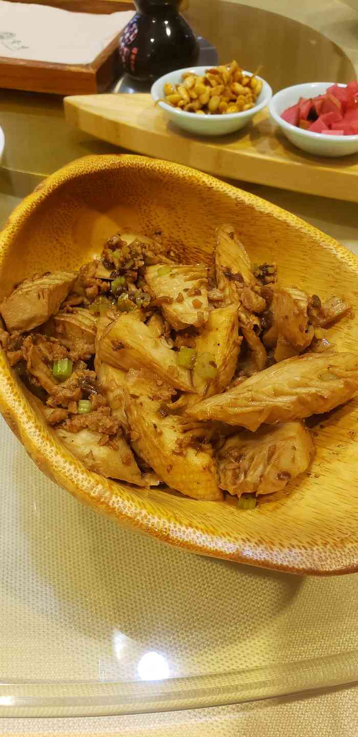 素虎(朝阳门店)-"朋友推荐的素食店,就在丰联广场三楼,很好.