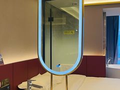 -Ting无边际江景酒店(重庆解放碑云端之眼店)