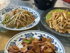 -天天向上素食餐厅(五台山店)