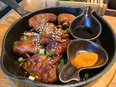 个旧烤猪蹄-云海肴·汽锅鸡·云南菜(苏州中心店)