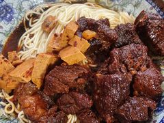 金牌半筋半肉面-旺泉餐饮店·清真牛肉面馆