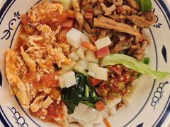 -阿瓦山寨·湘菜现炒·剁椒鱼头王(咸阳总店)