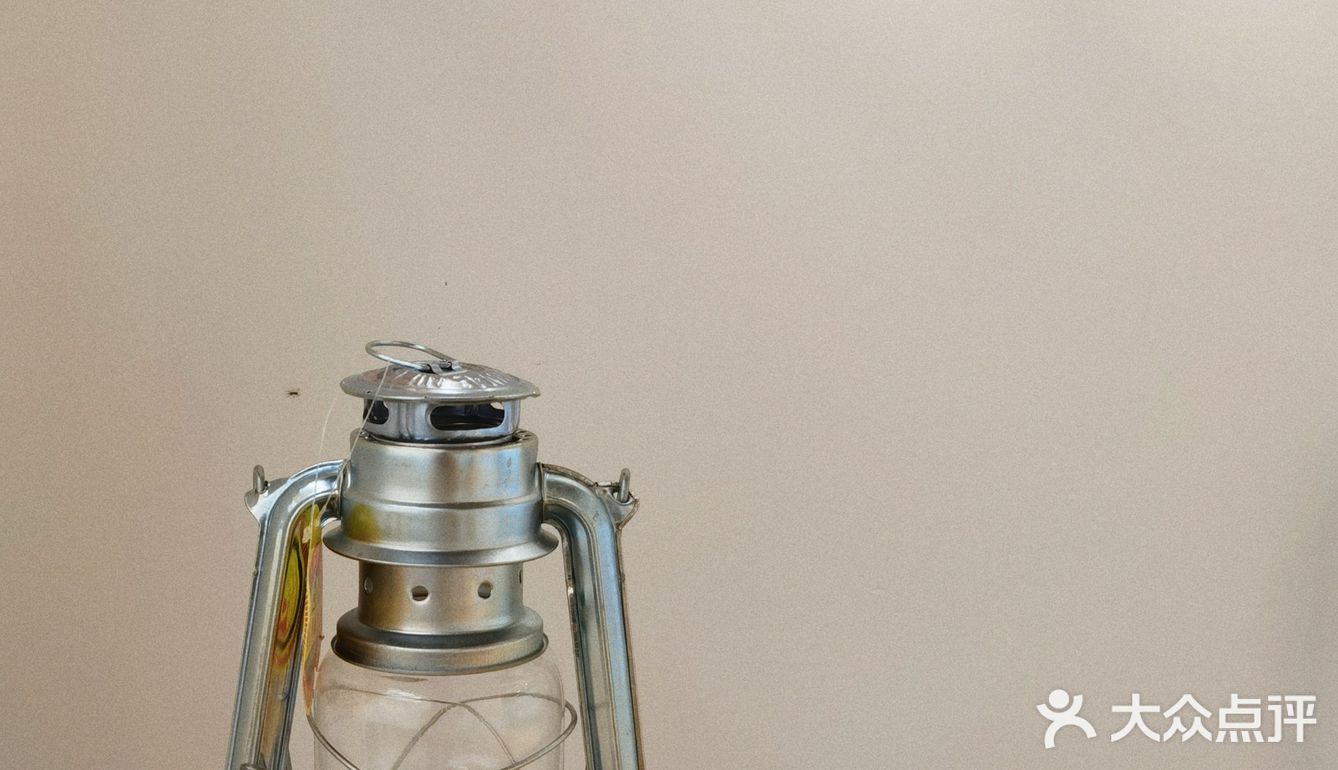 简约白墙风咖啡店🍂