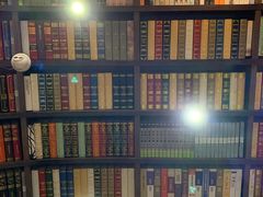 -钟书阁(松江泰晤士小镇店)