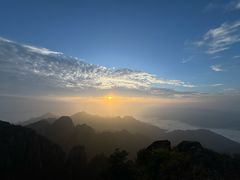 -黄山光明顶山庄