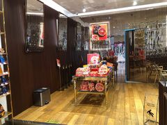 -VENCHI 闻绮(上海佛罗伦萨小镇店)