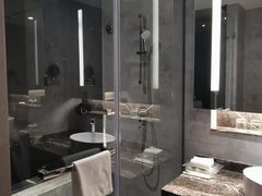 -上海虹桥西郊假日酒店