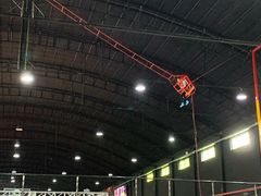 -嘿哟动霸CHUA·新潮玩运动娱乐中心·蹦床滑冰团建乐园