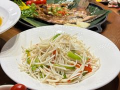 -老滇山寨•云南特色菜•地方菜•民族风情歌舞表演(金碧店)