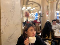 -中央咖啡馆