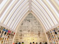 -钟书阁(松江泰晤士小镇店)