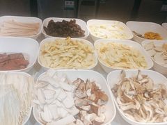 -蜀天上精专麻辣香锅(文定路店)
