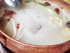 -三人行骨头王火锅(长寿店)