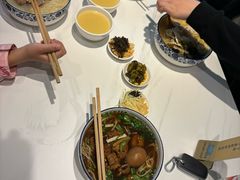 -镇南锅盖面馆(解放路店)