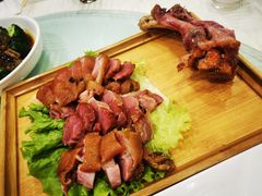 脆皮德国咸猪手-江南村酒家