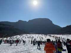 -济南卧虎山滑雪场