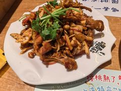 -喝丢一只鞋海鲜烧烤·海肠捞饭(东关街店)